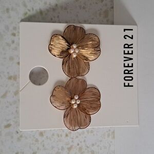 Forever 21 Goldtone Flower Stud Earrings
